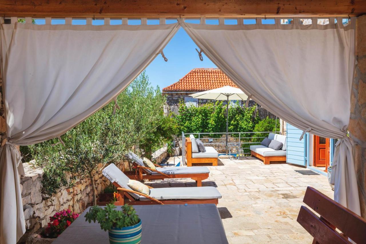Villa Vicina Heritage Villa For 9,Milna - Close To Restaurants And Shops Екстер'єр фото